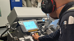 Trabajador con pantalla